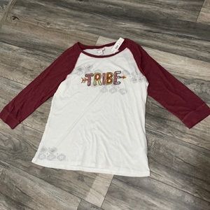 Women’s Ariat shirt